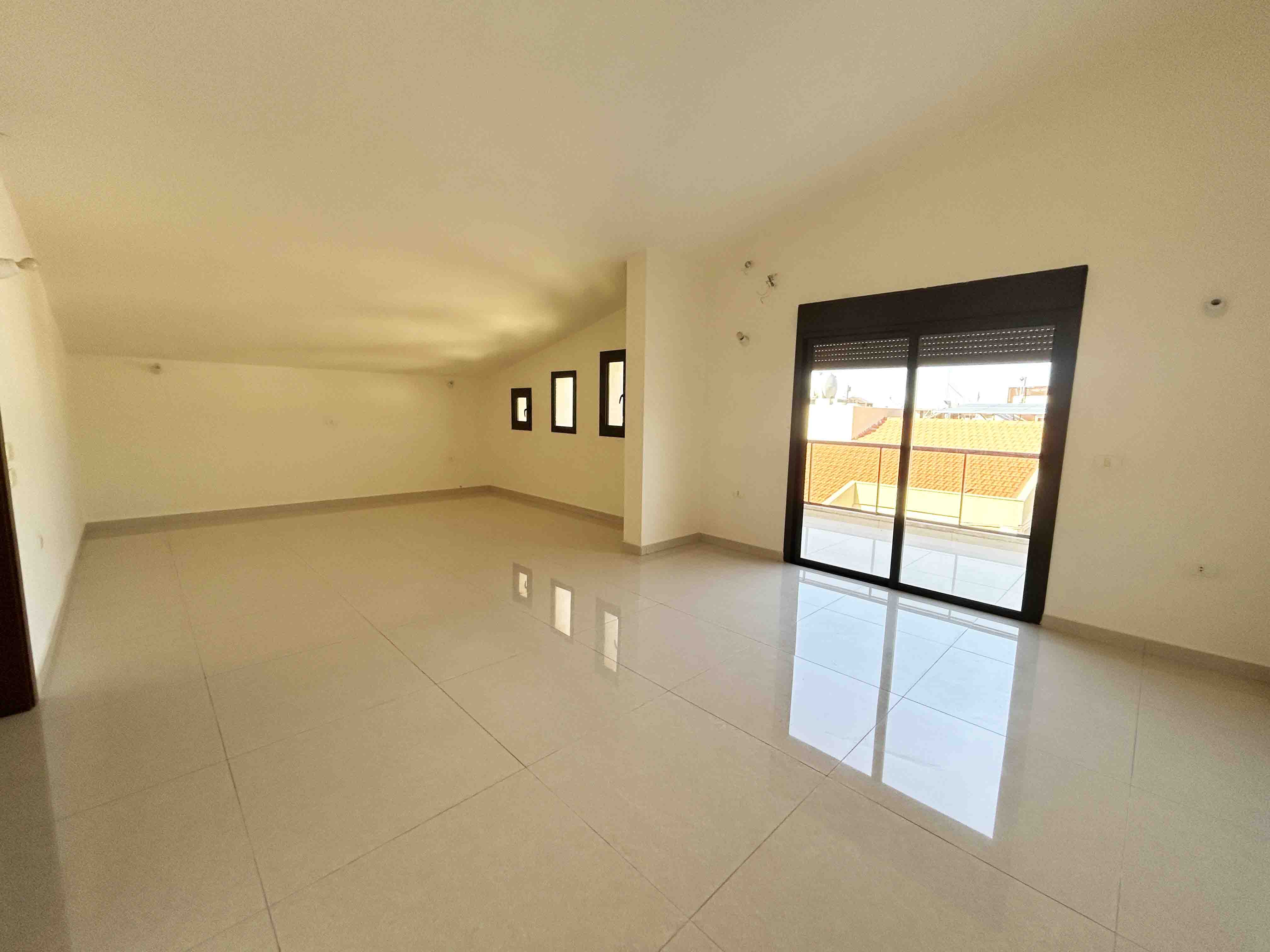 4 bedroom apartment in jbeil for $205000
